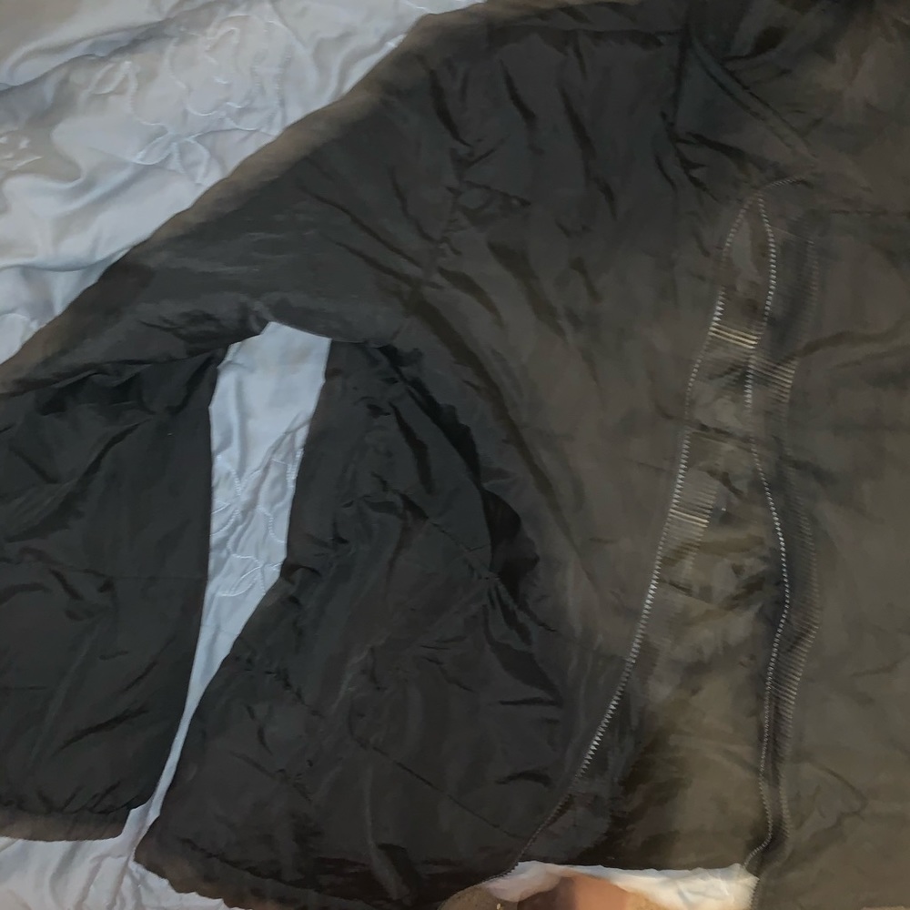 BLACK JACKET NO HOOD